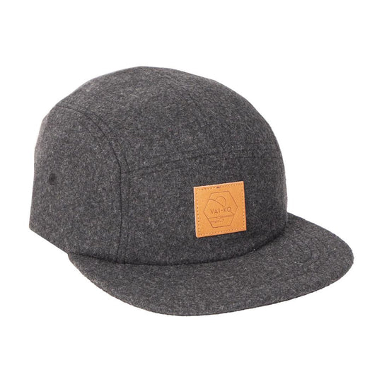 VAI-KØ Kultakero Winter 5-panel Cap - Recycled Wool & Recycled Polyester Dark grey Headwear