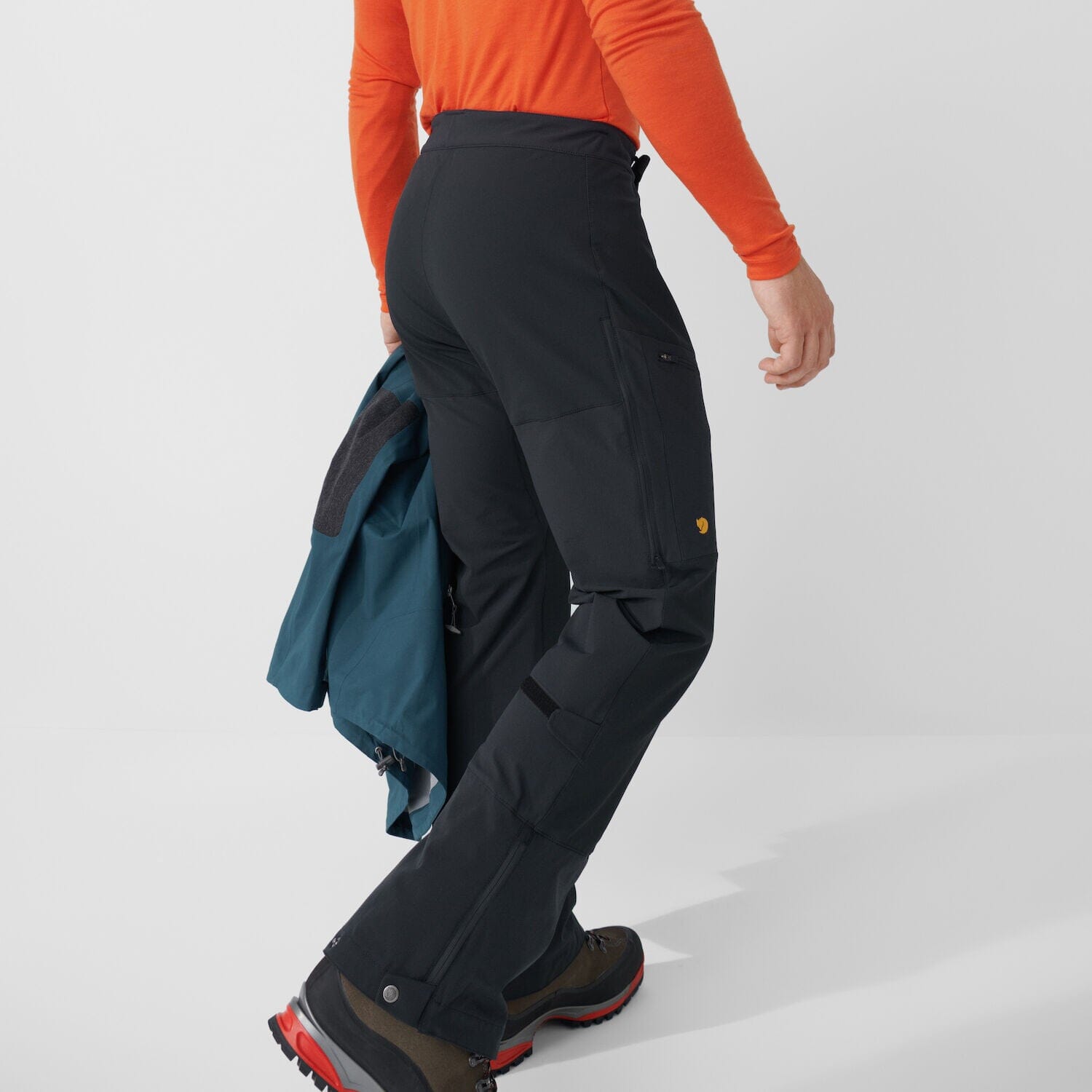 Fjällräven - M's Bergtagen Touring Trousers - Recycled Polyamide - Weekendbee - sustainable sportswear