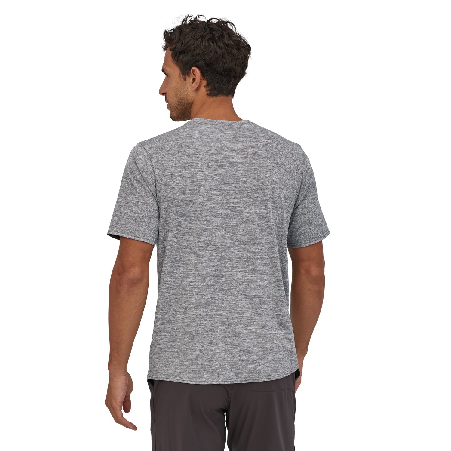 Patagonia - M's Cap Cool Daily Shirt - Recycled Polyester - Weekendbee - sustainable sportswear