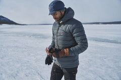 Fjällräven M's Expedition Pack Down Hoodie - Recycled Nylon & Traceable Down Basalt Jacket