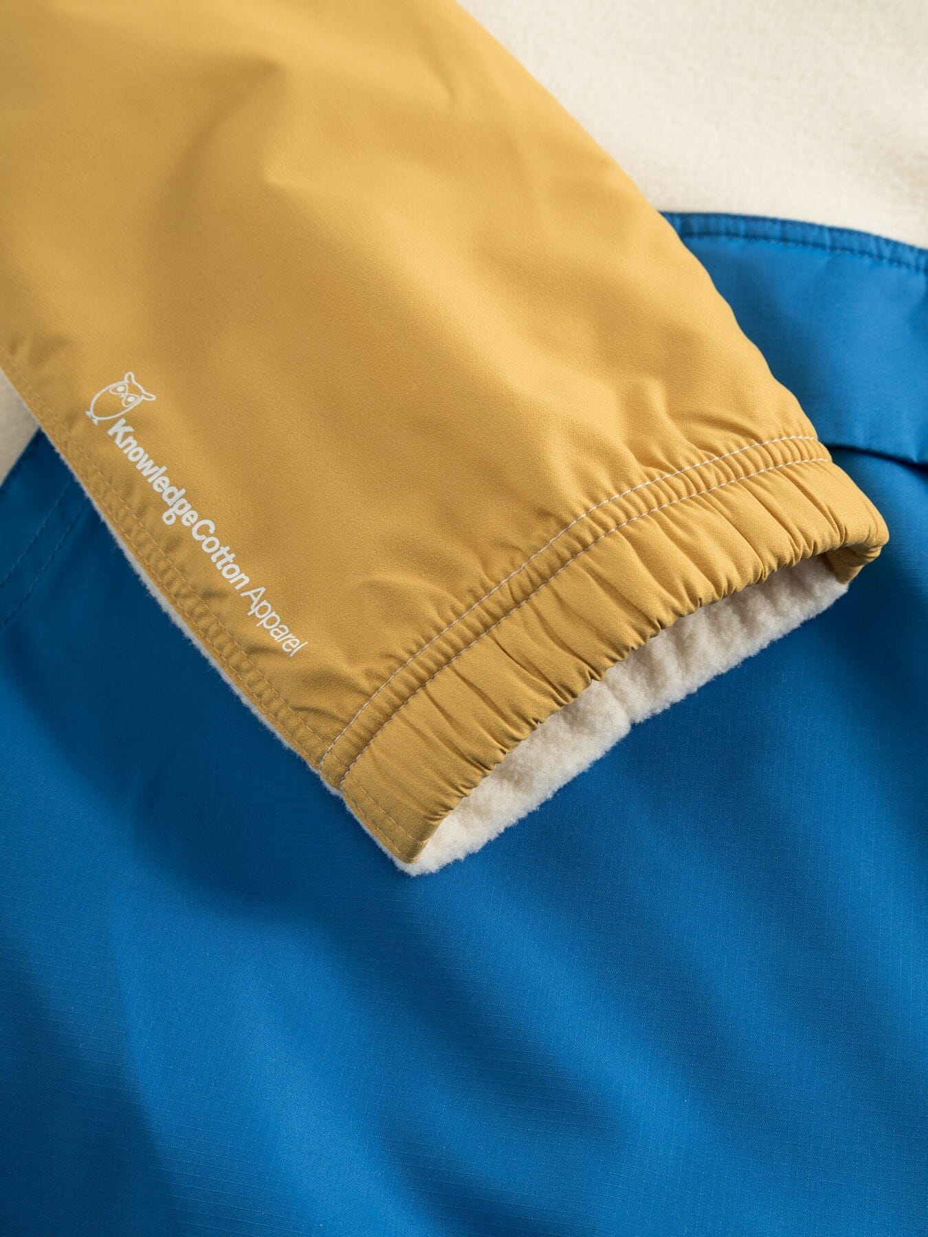 KnowledgeCotton Apparel - M's Fleece Anorak - 100% Recycled PET - Weekendbee - sustainable sportswear