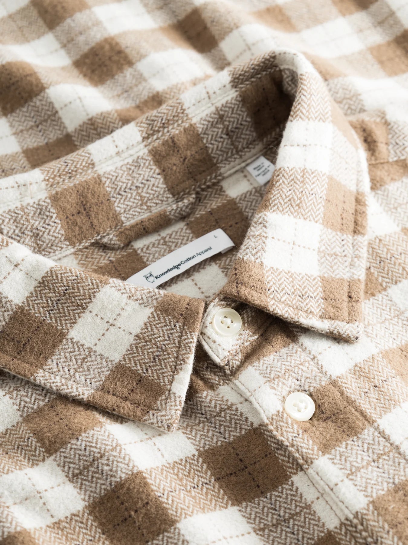 KnowledgeCotton Apparel M's Loose fit checkered shirt - 100% Organic Cotton Beige Check Shirt