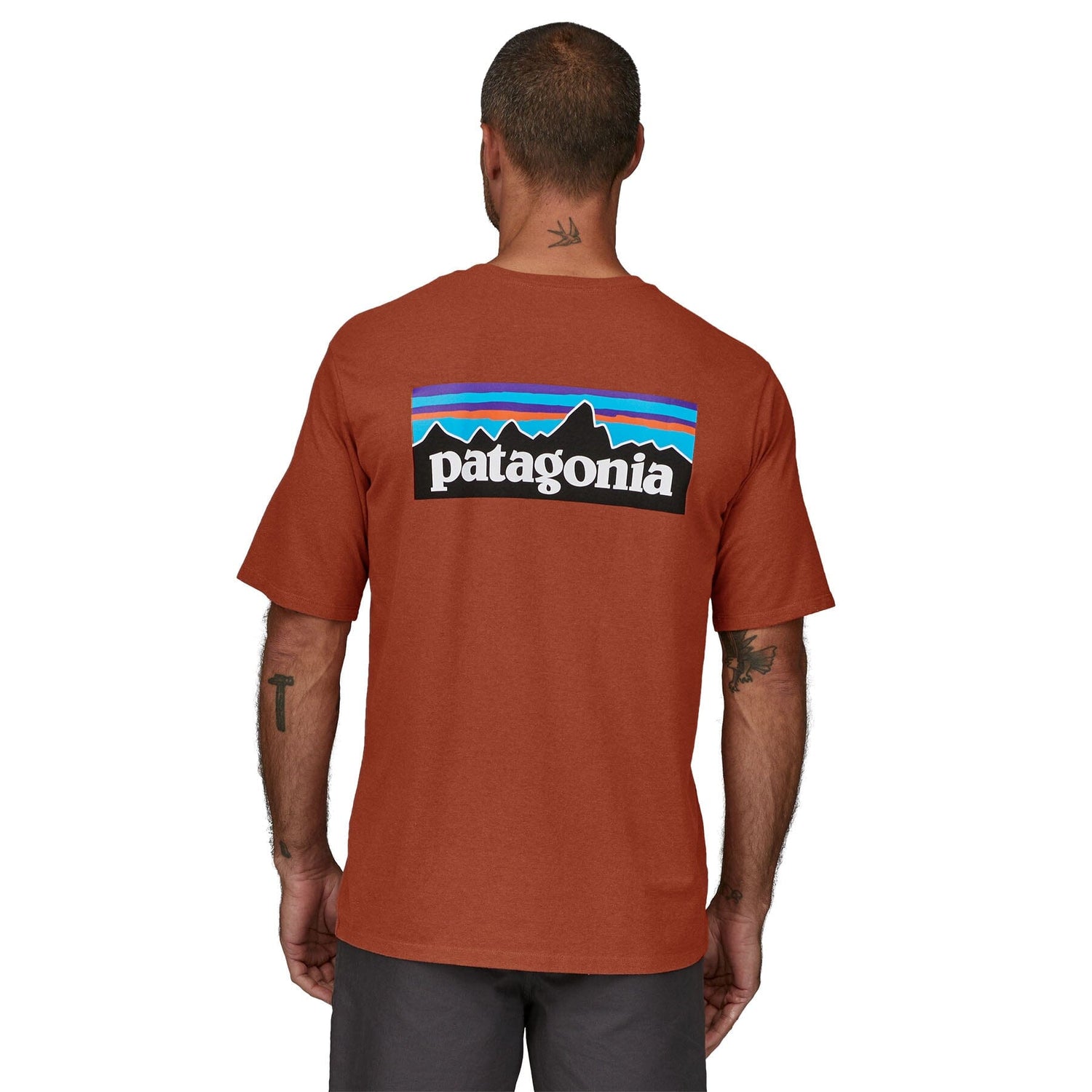 Patagonia - M's P-6 Logo Responsibili-Tee® - Recycled cotton - Weekendbee - sustainable sportswear