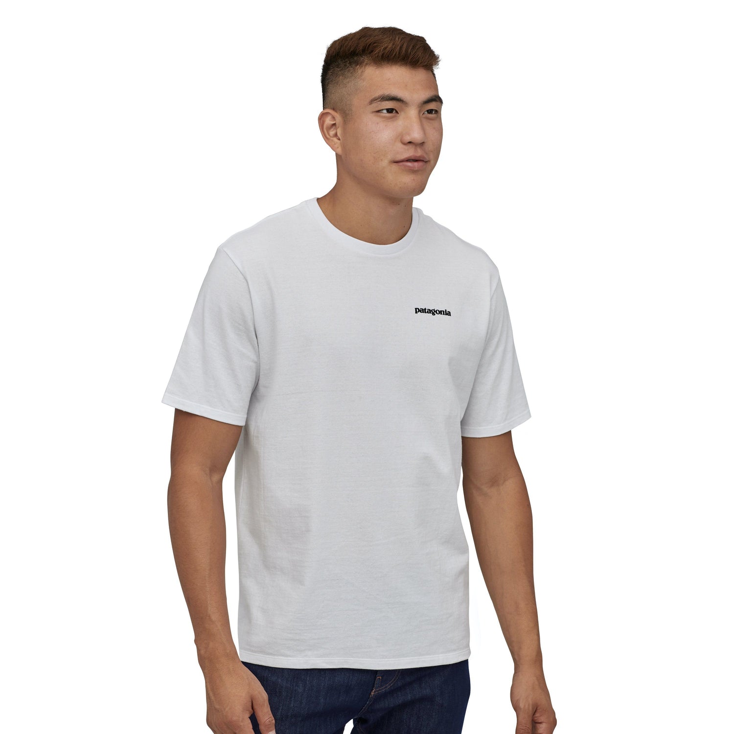 Patagonia - M's P-6 Logo Responsibili-Tee® - Recycled cotton - Weekendbee - sustainable sportswear