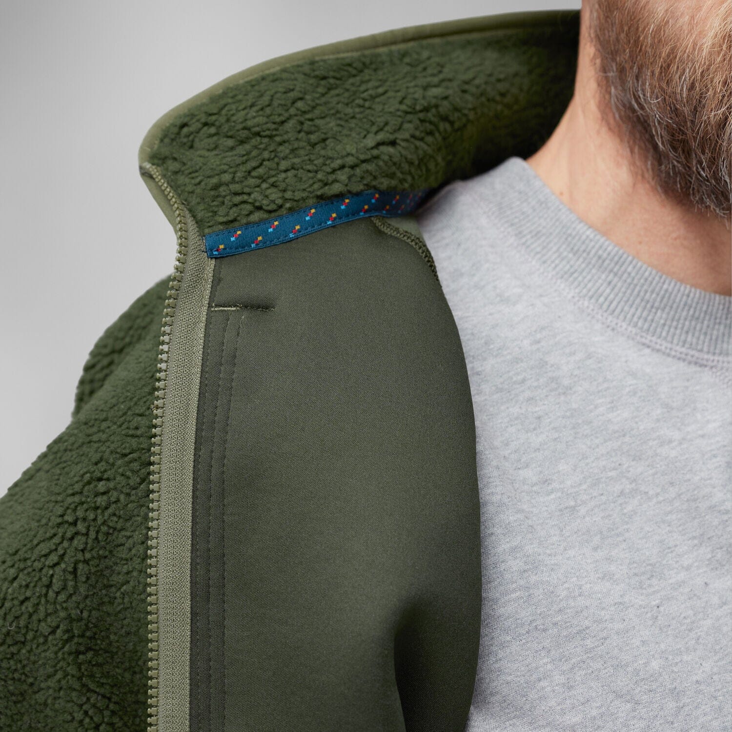 Fjällräven M's Vardag Pile Jacket - Recycled Polyester Chalk White-Indigo Blue Jacket