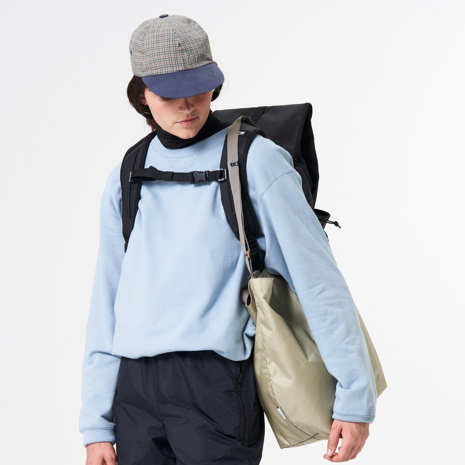 Aevor - Roll Pack Proof - 100% Recycled PET-bottles - Weekendbee - sustainable sportswear