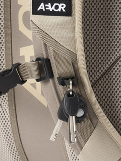 Aevor - Roll Pack Proof - 100% Recycled PET-bottles - Weekendbee - sustainable sportswear