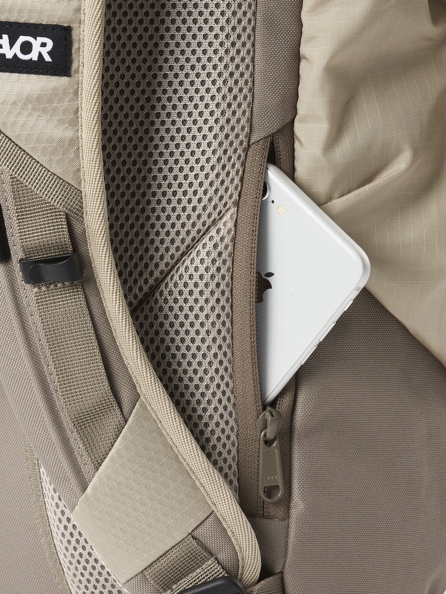 Aevor - Roll Pack Proof - 100% Recycled PET-bottles - Weekendbee - sustainable sportswear
