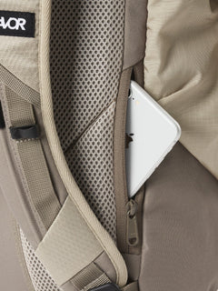 Aevor - Roll Pack Proof - 100% Recycled PET-bottles - Weekendbee - sustainable sportswear