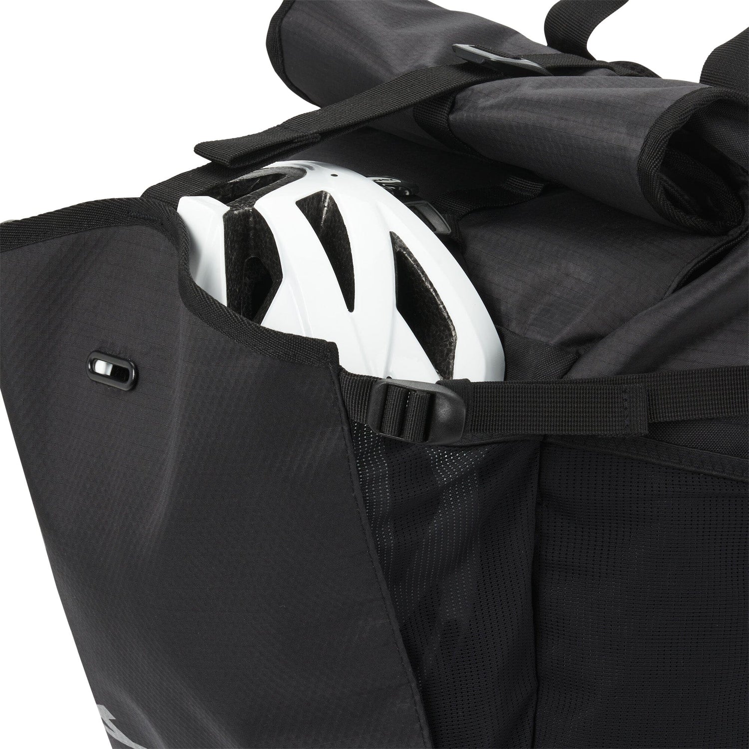Aevor - Roll Pack Proof - 100% Recycled PET-bottles - Weekendbee - sustainable sportswear