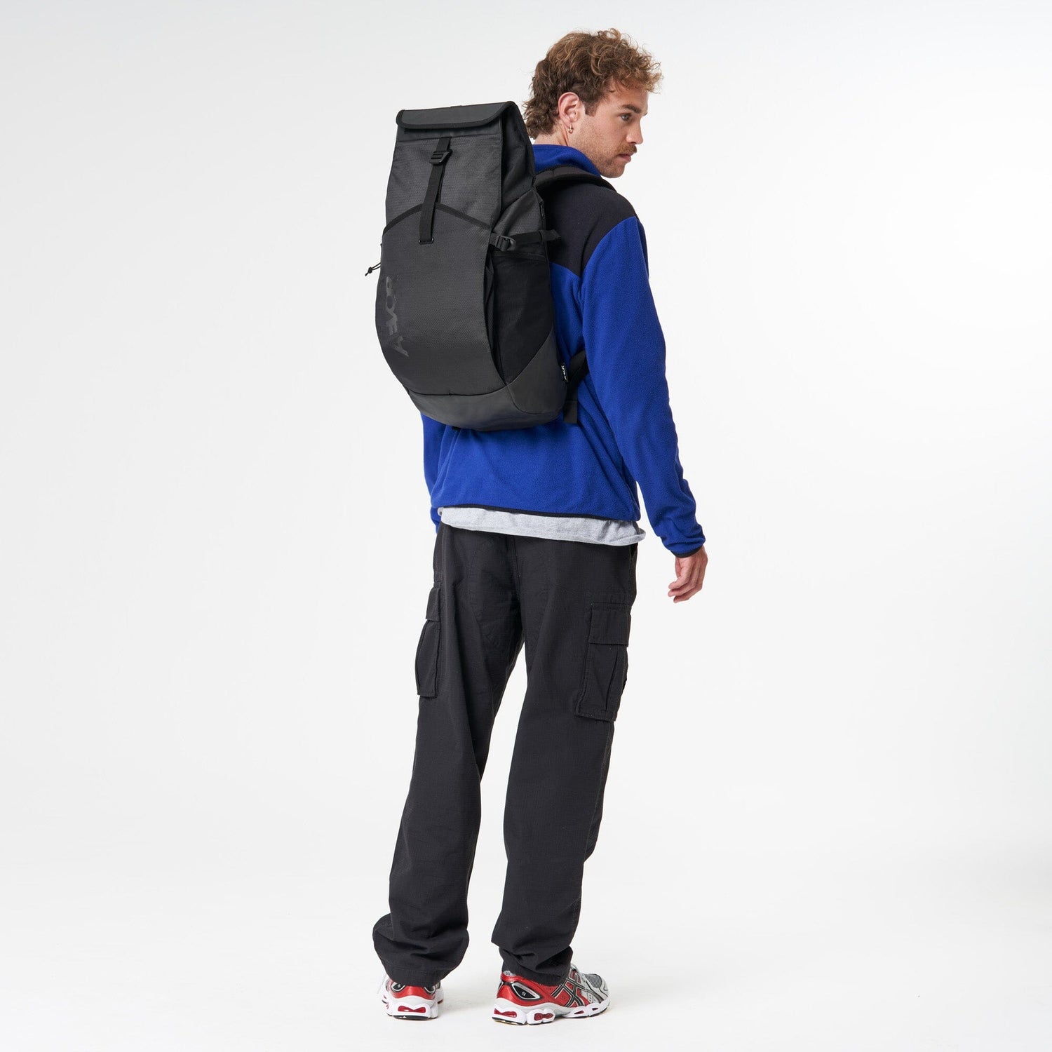 Aevor - Roll Pack Proof - 100% Recycled PET-bottles - Weekendbee - sustainable sportswear