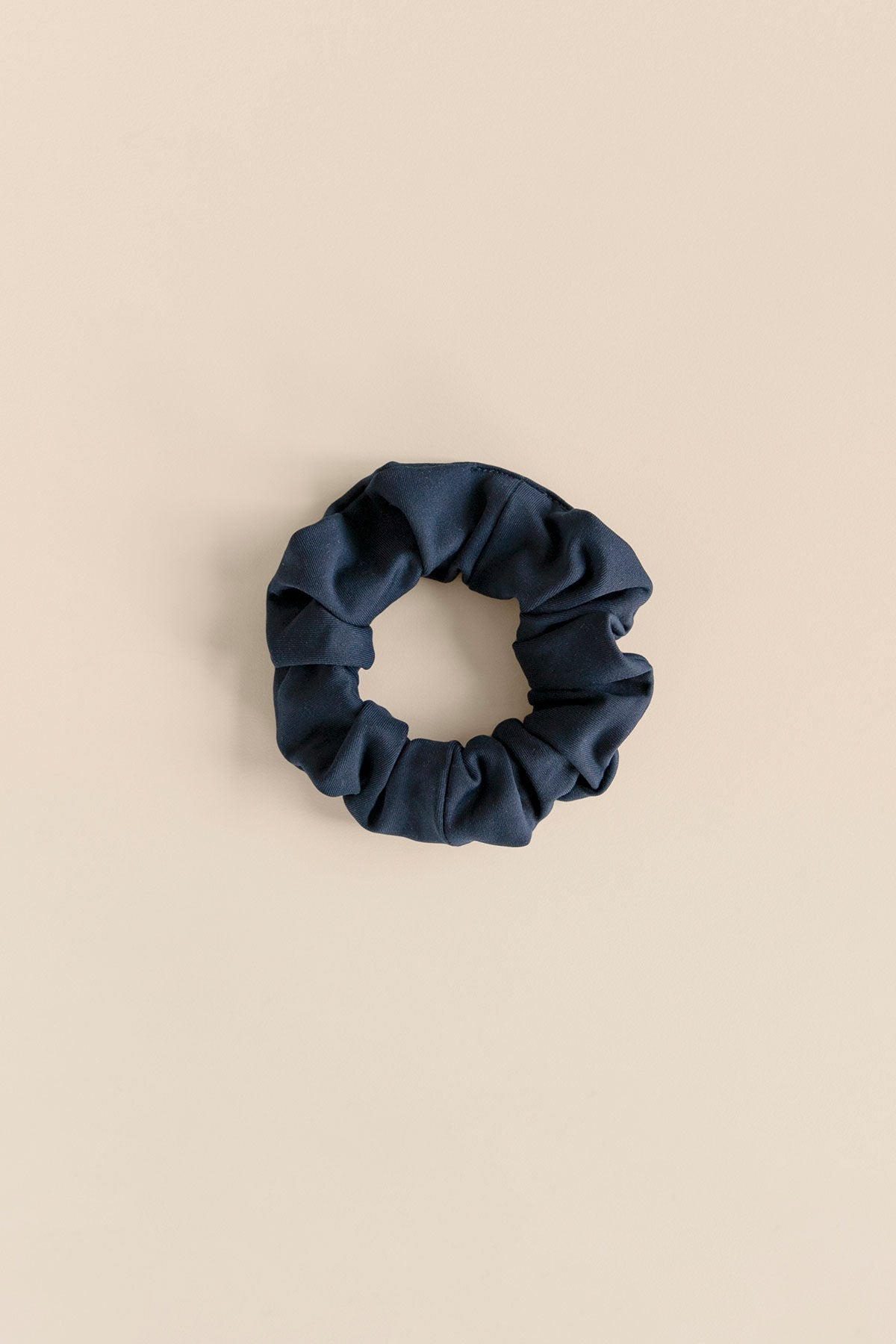 Girlfriend Collective - The Scrunchie - Made from Recycled Water Bottles - Weekendbee - sustainable sportswear