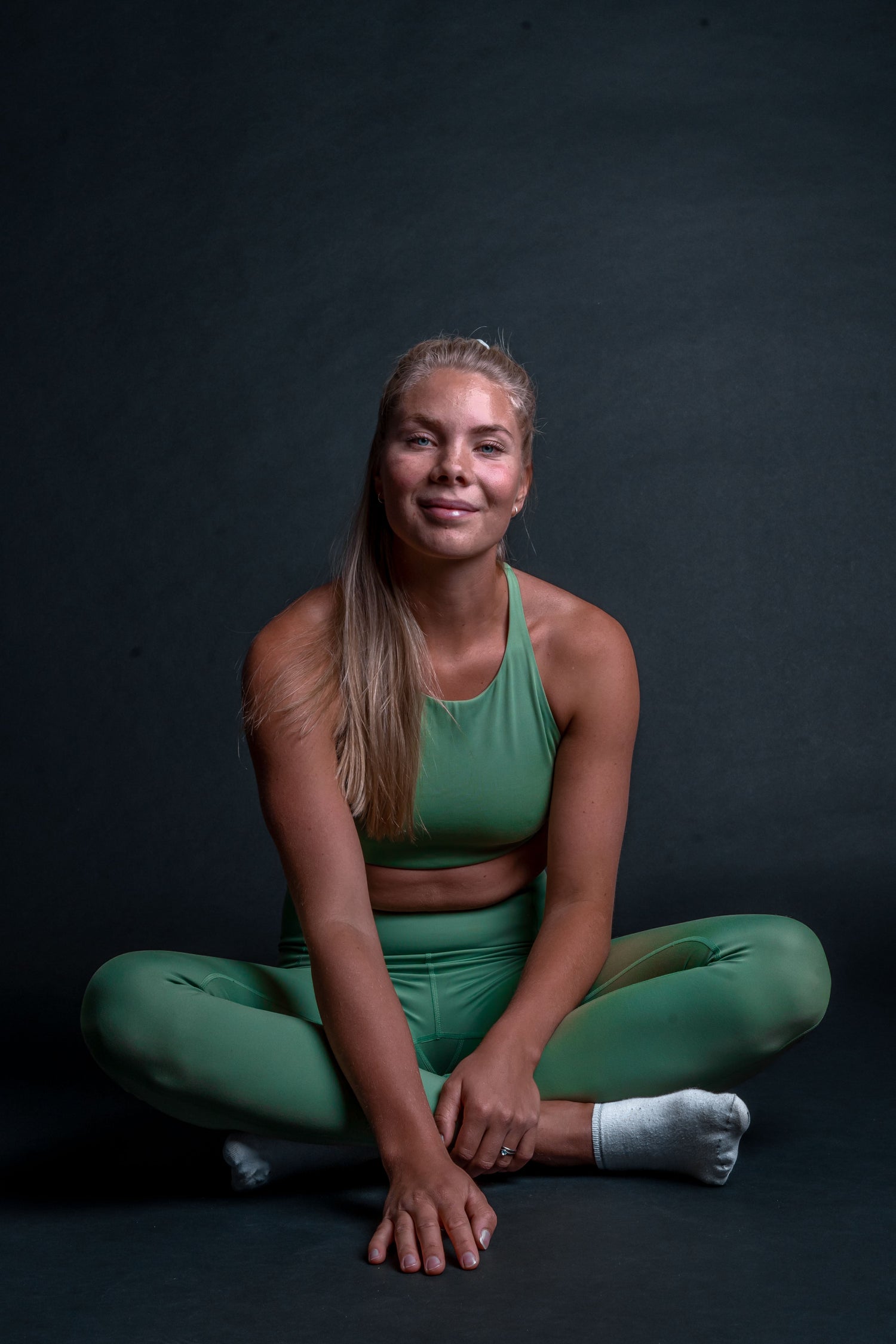 Girlfriend Collective - Topanga sports Bra - Made from recycled plastic bottles - Weekendbee - sustainable sportswear