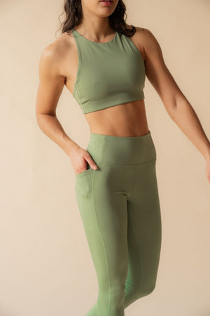 Girlfriend Collective Topanga sports Bra - Made from recycled plastic bottles Mantis