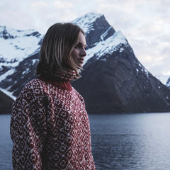 Devold Unisex Svalbard Sweater High Neck - 100% Norwegian Wool Hindberry OffWhite Shirt
