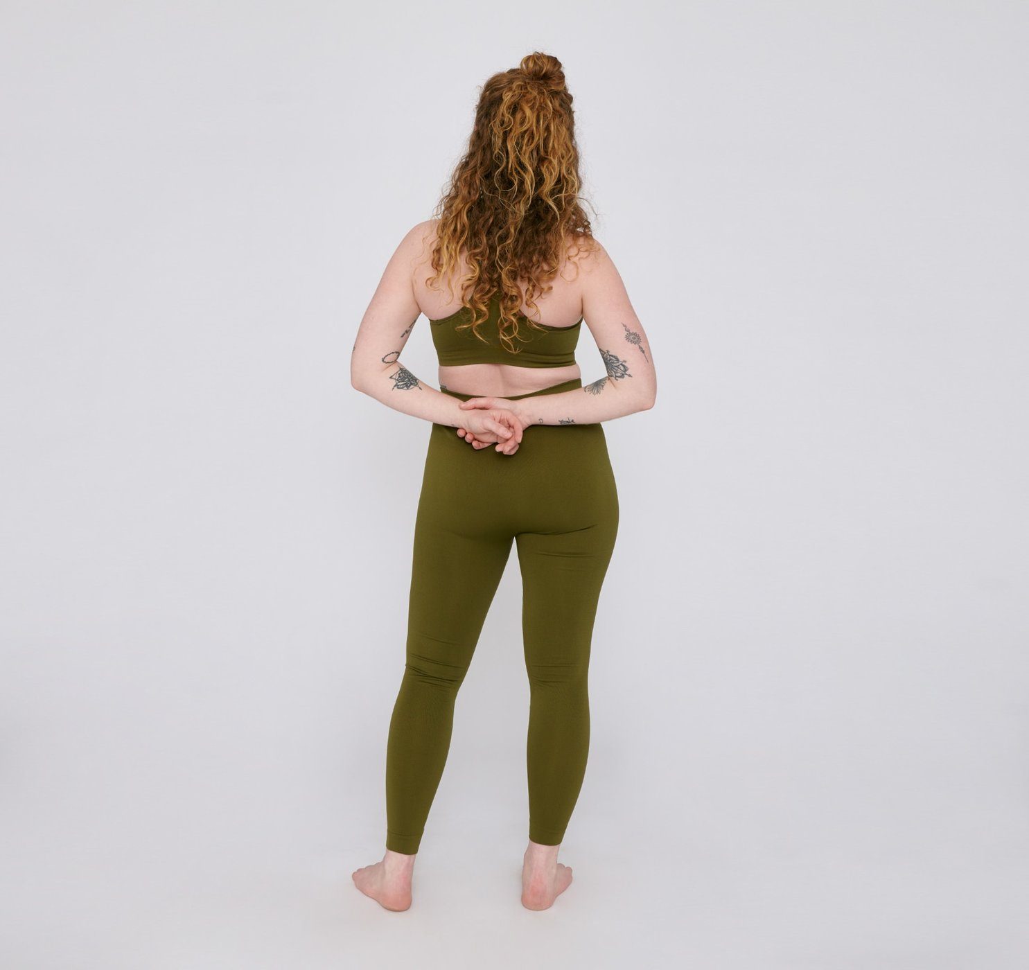 Organic Basics W's Active Seamless Leggings - Recycled Nylon Olive Pants