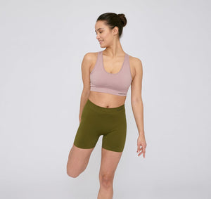 Organic Basics W's Active Seamless Yoga Shorts - Recycled Nylon Olive