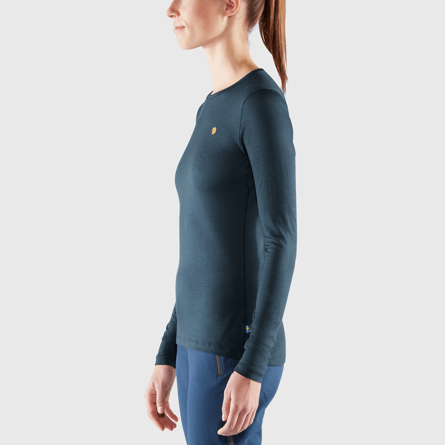 Fjällräven - W's Bergtagen Thinwool LS Shirt - 100% Merino Wool - Weekendbee - sustainable sportswear