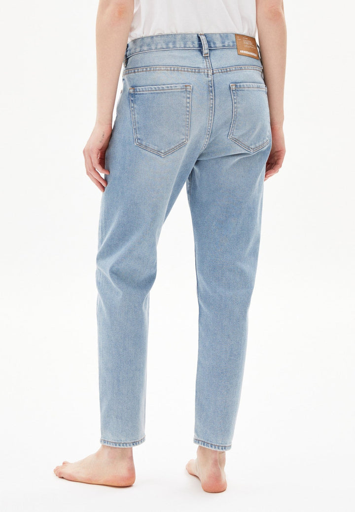 W's Cayaa - Tapered Boyfriend Fit Mid Waist - Organic cotton Pants Armedangels