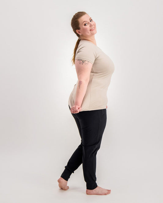Népra - W's Cella Sport T-Shirt - Oeko-tex 100 Standard Certified Polyamide - Weekendbee - sustainable sportswear