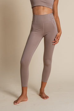 Girlfriend Collective W's Compressive Legging - 7/8 - Made From Recycled Plastic Bottles Earth 3XL Pants