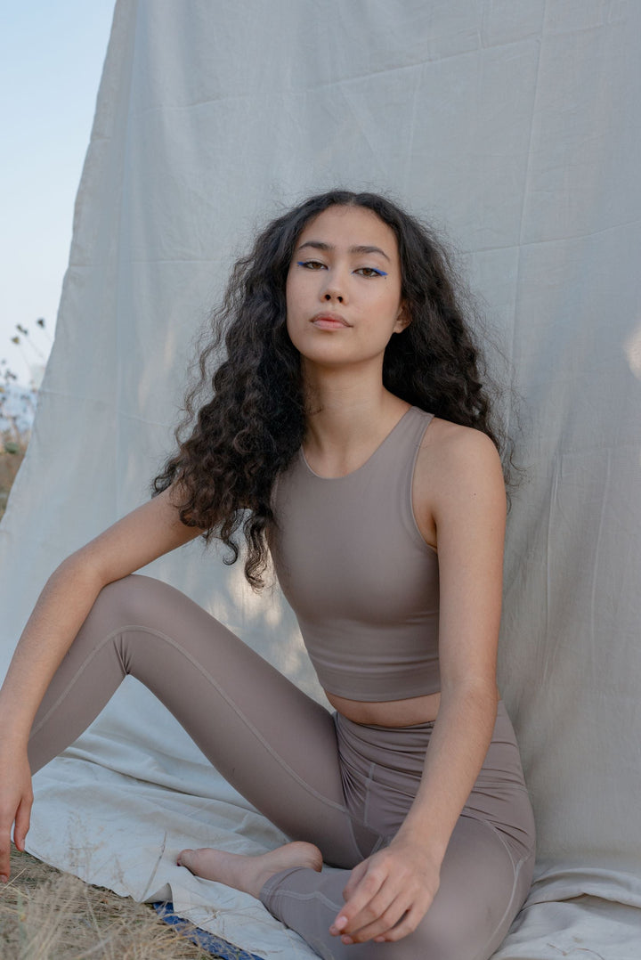 Girlfriend Collective W's Compressive Leggings - 7/8 - Made From Recycled Plastic Bottles Limestone Pants