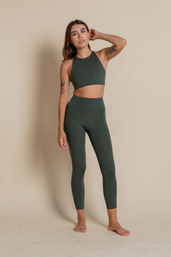 Girlfriend Collective - W's Compressive Legging - 7/8 - Made From Recycled Plastic Bottles - Weekendbee - sustainable sportswear