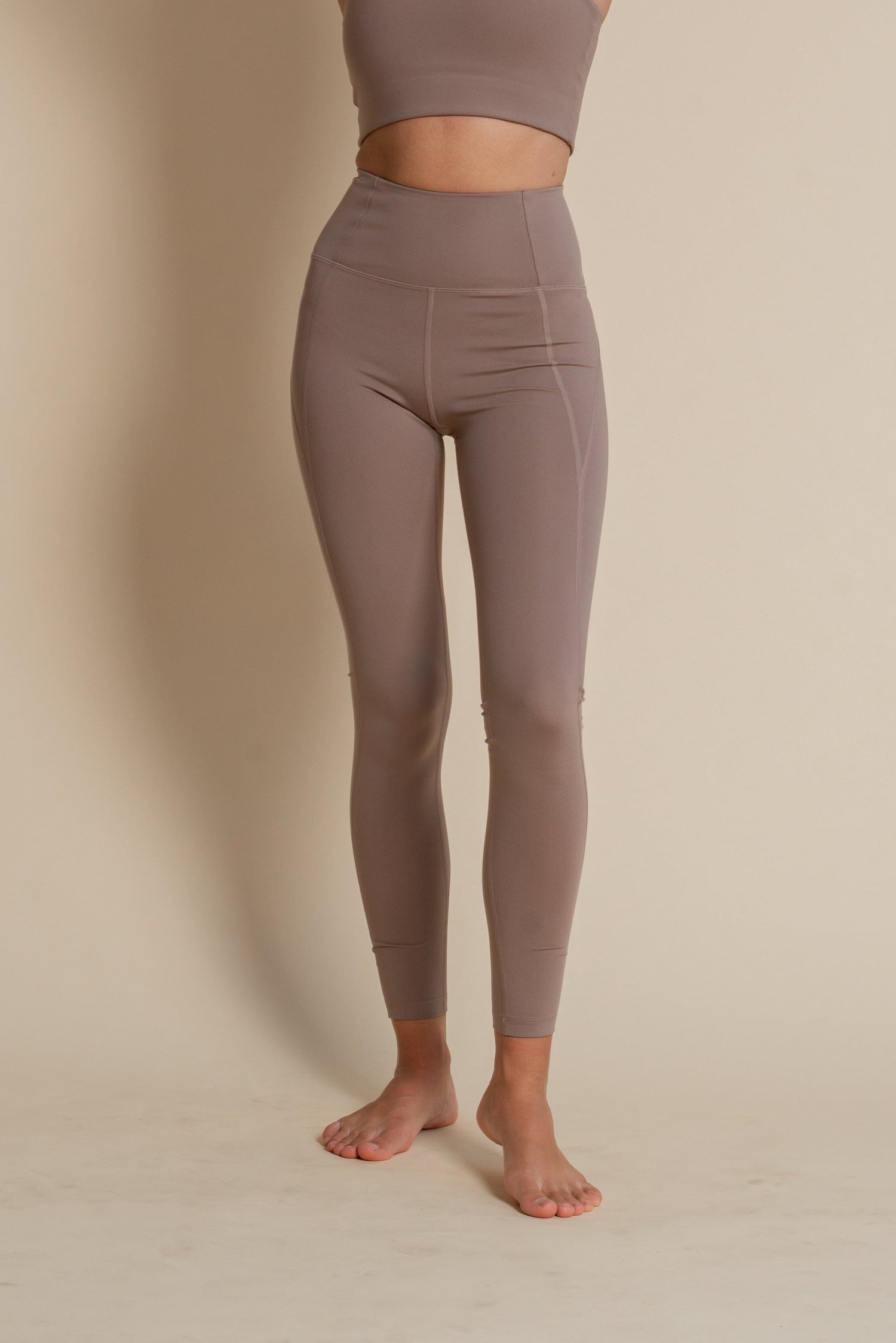 Girlfriend Collective - W's Compressive Legging - Limited Colors - Made From Recycled Plastic Bottles - Weekendbee - sustainable sportswear