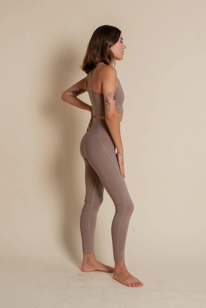 W's Compressive Leggings - Limited Colors - Made From Recycled Plastic Bottles Pants Girlfriend Collective Limestone XXL Normal