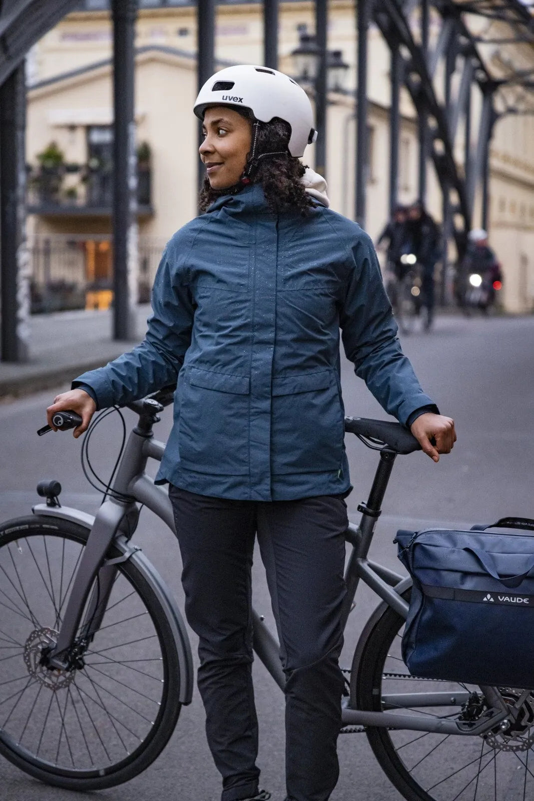 Vaude W's Comyou Pro Rain cycling Jacket - Recycled polyester & polyamide Dark Sea Jacket