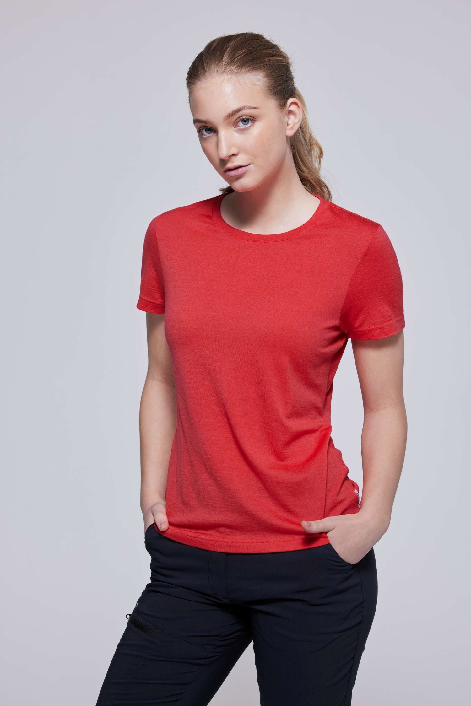 Devold W's Eika Tee - 100% Merino Wool Poppy Shirt