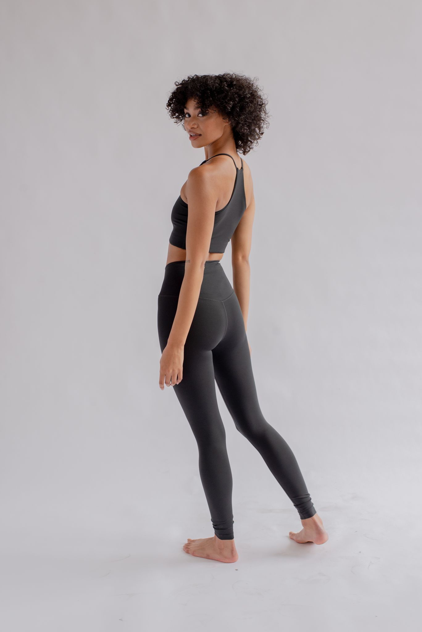 Girlfriend Collective W's Float High-Rise Legging - Made from Recycled plastic bottles Black Pants