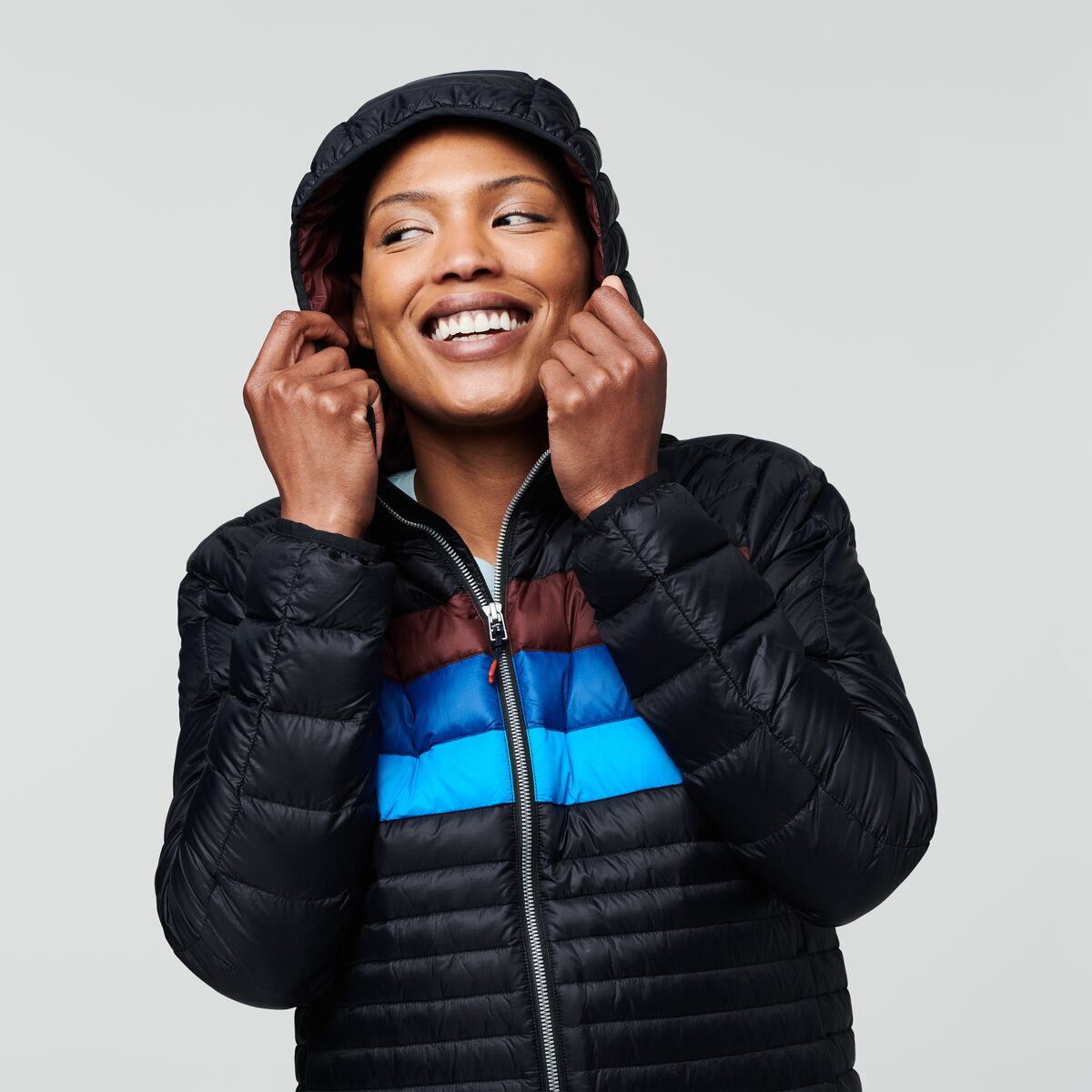 Cotopaxi - W's Fuego Down Hooded Jacket - Responsibly sourced down - Weekendbee - sustainable sportswear