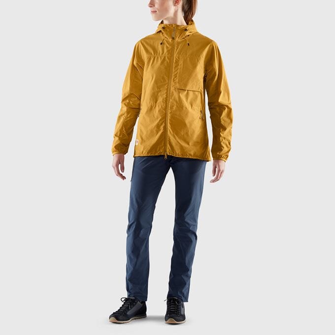 Fjällräven - W's High Coast Wind Jacket - Polyamide & Organic cotton - Weekendbee - sustainable sportswear