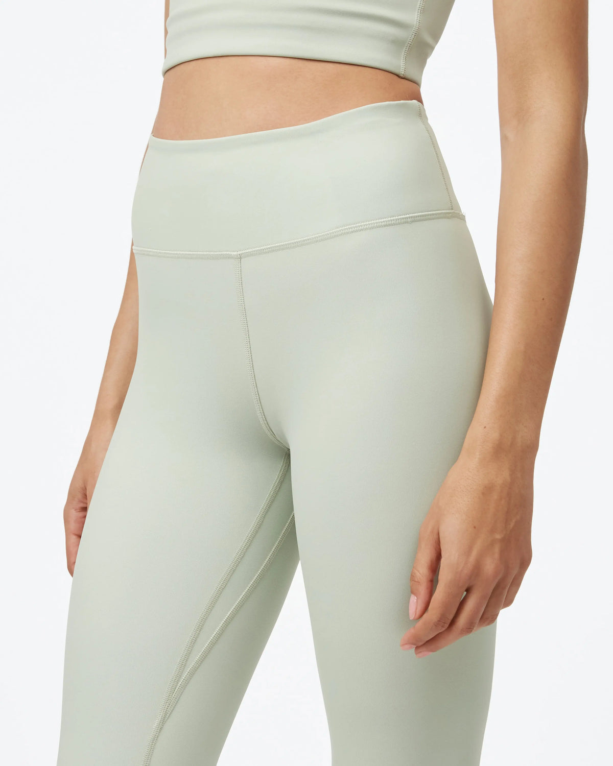 W's inMotion High Rise Legging - Recycled Polyester Pants Tentree