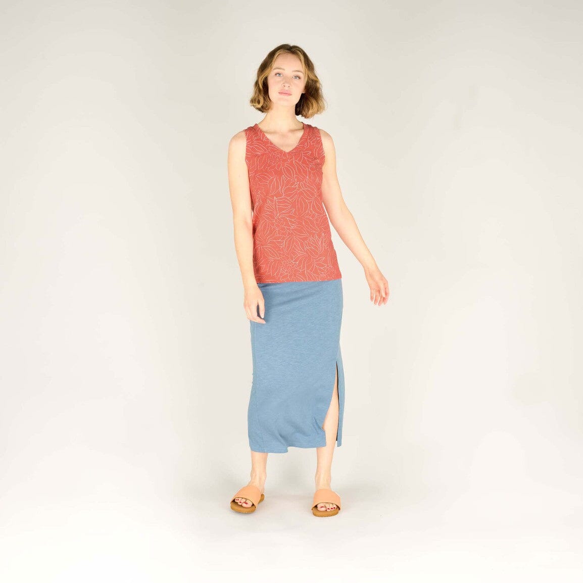 Sherpa - W's Neha V-Neck Tank Top - Modal & Organic cotton - Weekendbee - sustainable sportswear