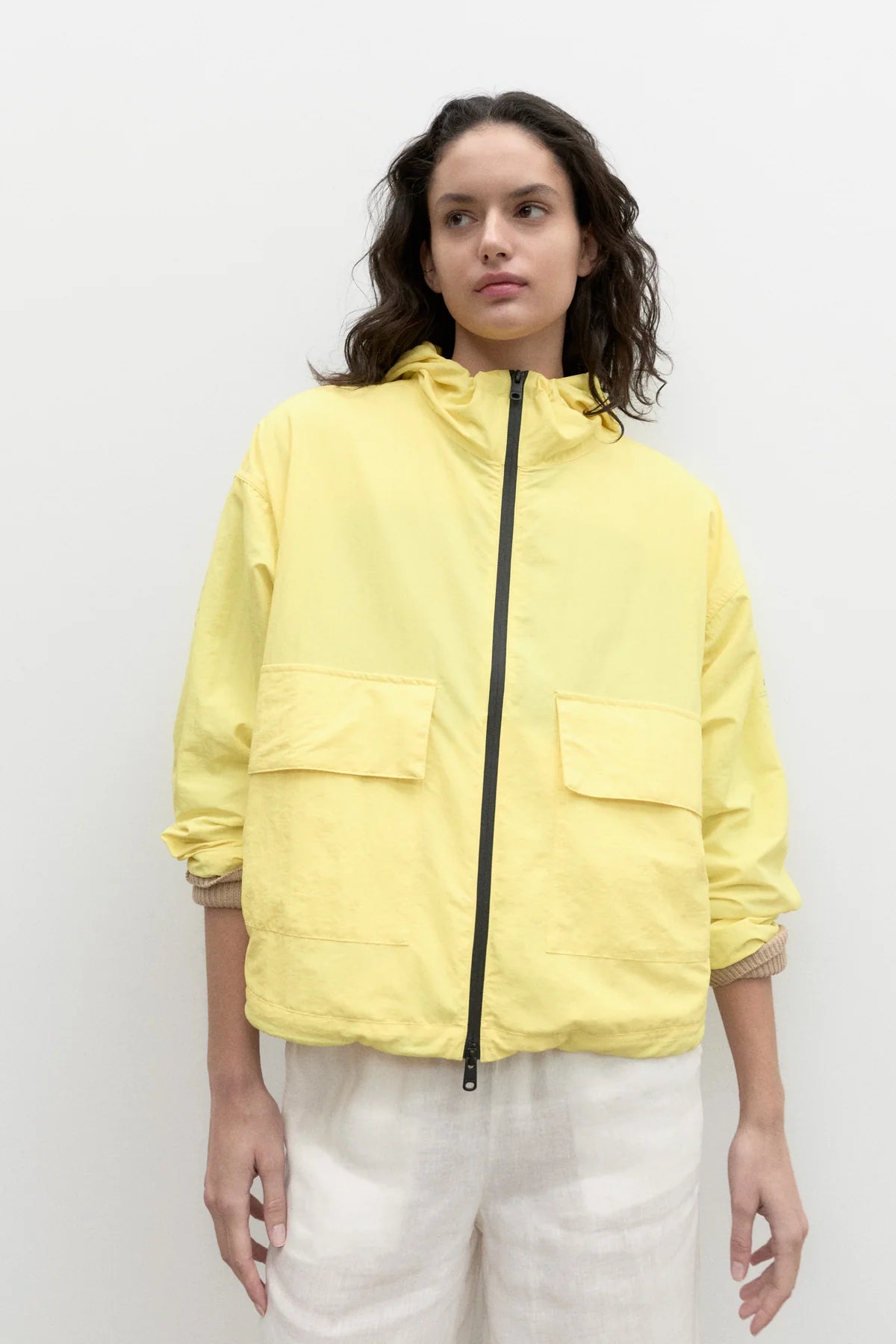 Ecoalf - W's Nevisalf Oversize Jacket - 100% Recycled nylon - Weekendbee - sustainable sportswear