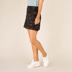 Sherpa - W's Nisha Skort - Recycled polyester - Weekendbee - sustainable sportswear