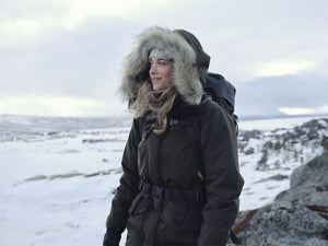 Fjällräven W's Nuuk Parka - Recycled Nylon and Recycled Polyester Dark Navy