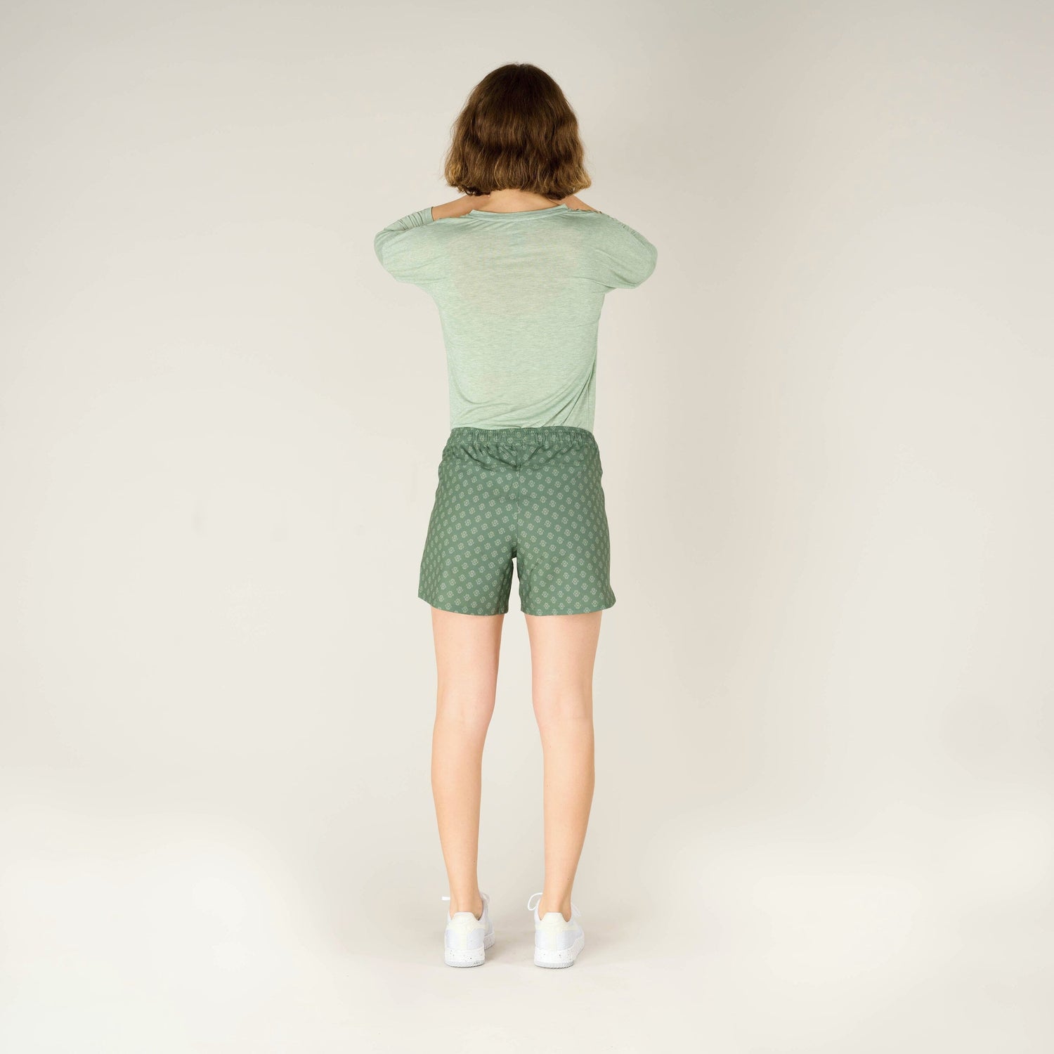 Sherpa - W's Sajilo Pull-On Short - 100% Recycled polyester - Weekendbee - sustainable sportswear