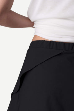 Houdini - W's Skort - Recycled Polyester - Weekendbee - sustainable sportswear