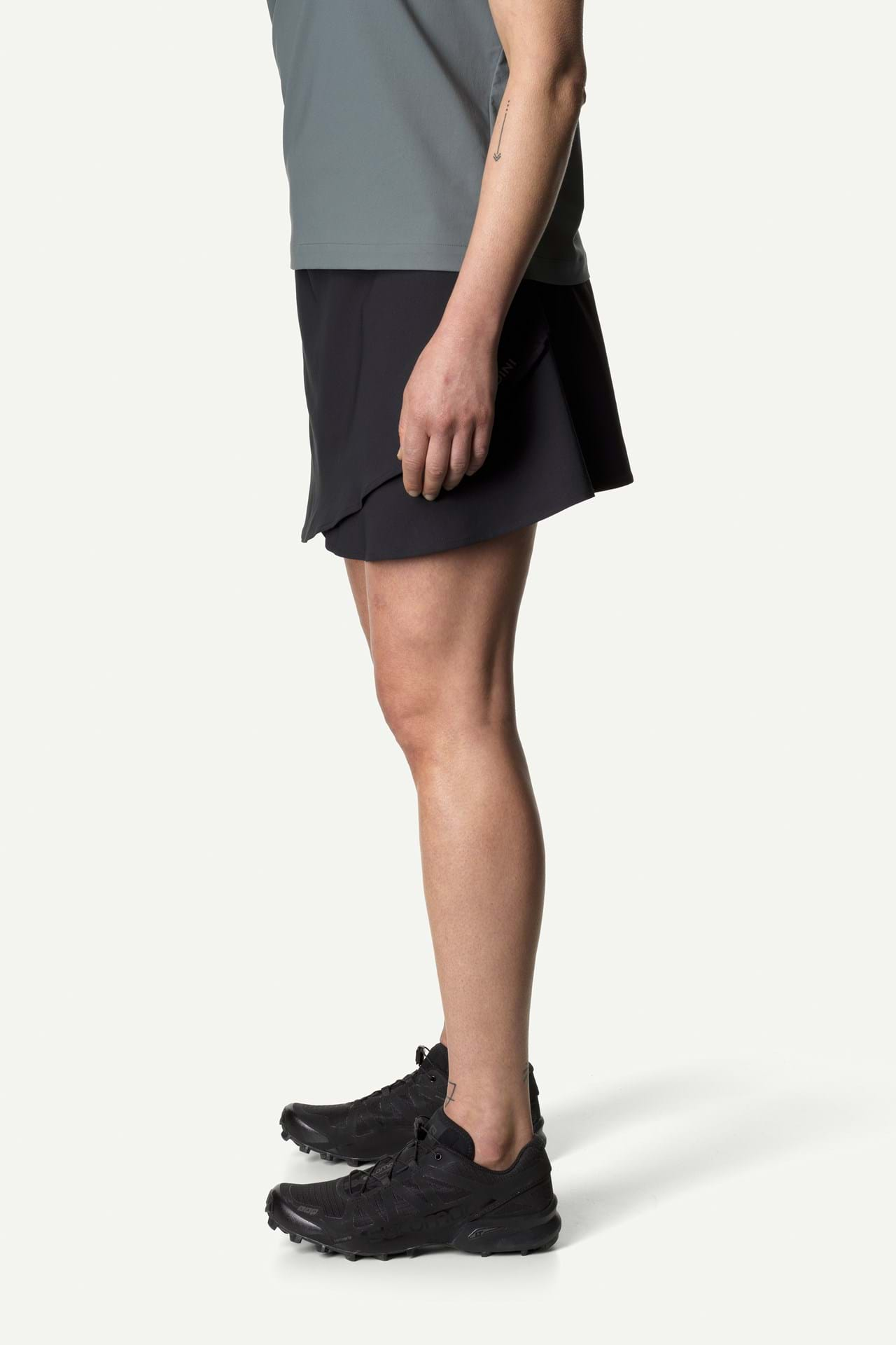 Houdini W's Skort - Recycled Polyester True Black Skirt