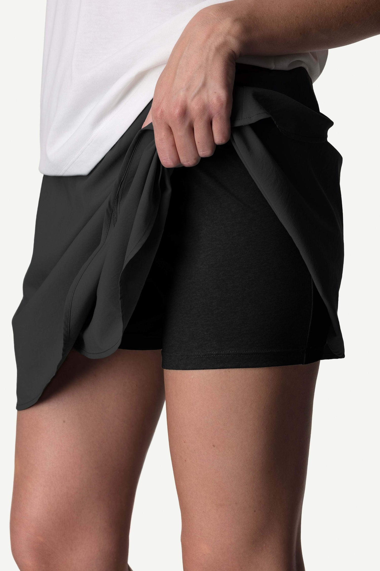 Houdini W's Skort - Recycled Polyester True Black 21 Skirt