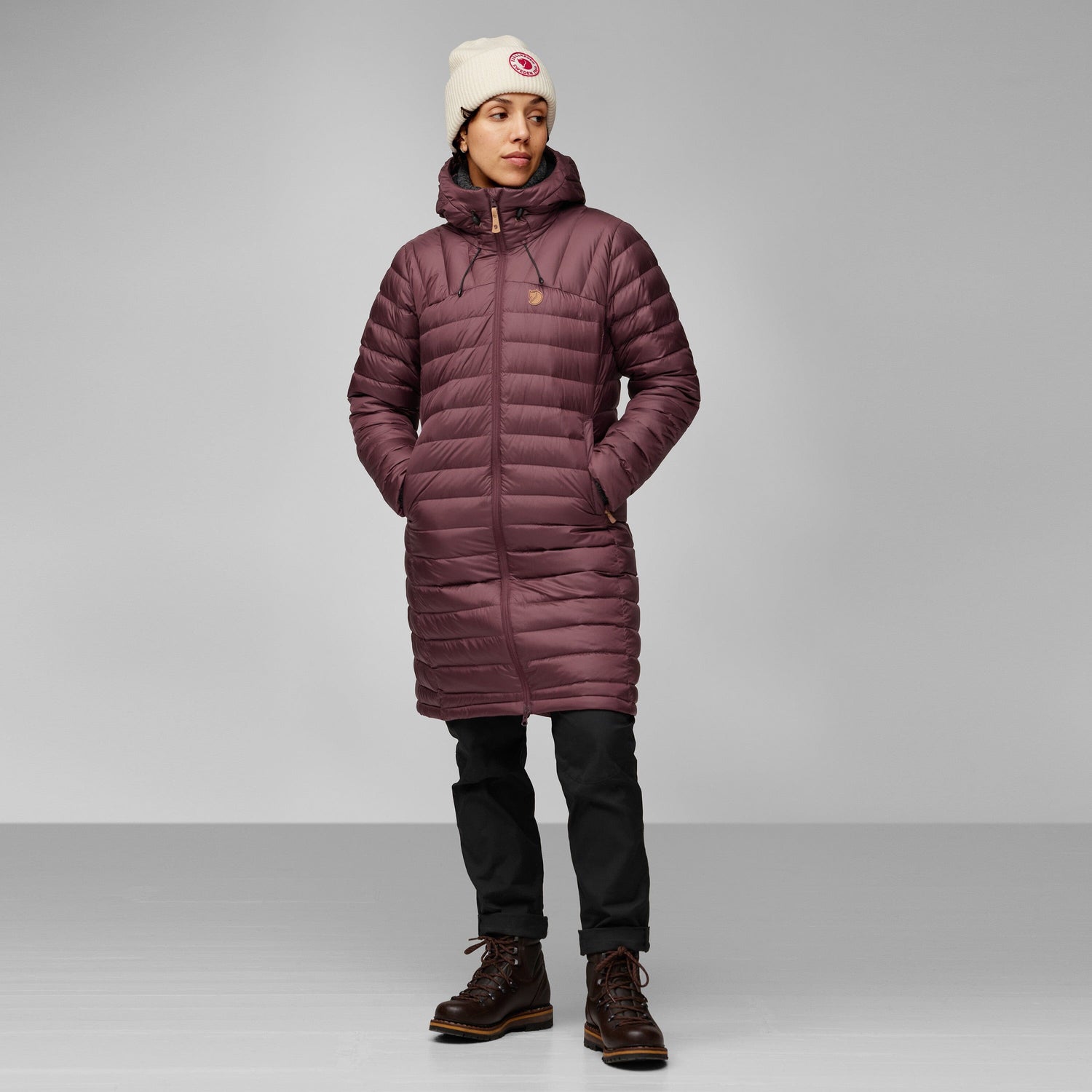 Fjällräven - W's Snow Flake Parka - Recycled Nylon & Traceable Down - Weekendbee - sustainable sportswear