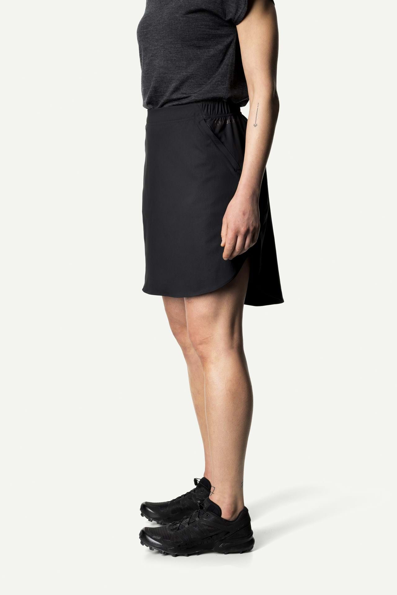Houdini W's Stride Skirt - Recycled PET True Black Skirt