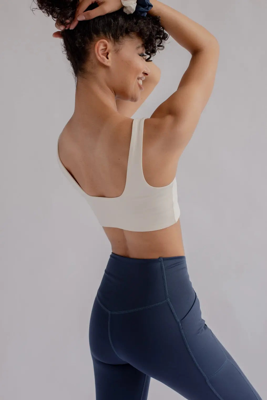 W's Tommy Bra Square Neck - Made from Recycled Plastic Bottles Underwear Girlfriend Collective