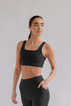 Girlfriend Collective W's Tommy Bra Square Neck - Made from Recycled Plastic Bottles Black Underwear