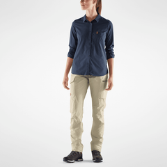 Fjällräven W's Travellers MT Trousers - Recycled Nylon & Organic Cotton Light Beige Pants