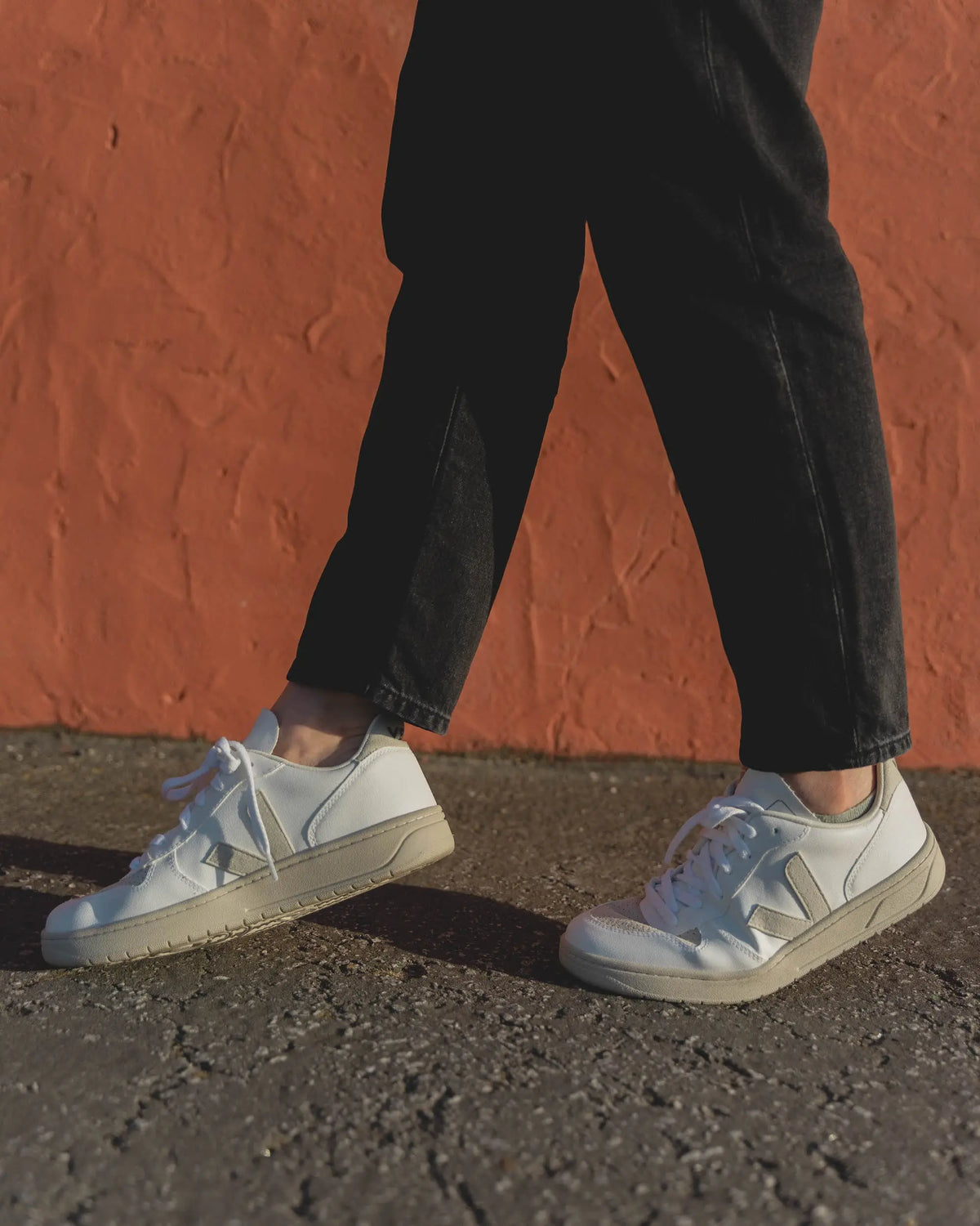 W's V-10 CWL - Cotton Worked as Leather Shoes Veja