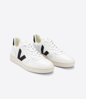 Veja W's V-10 CWL - Cotton Worked as Leather White Black